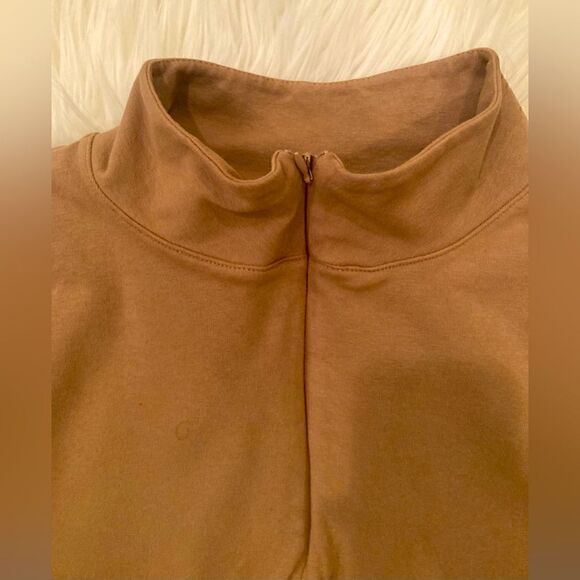 NWT Good American Essential Mock Neck Zip Top in Putty Size 4 (XL) - Picture 11 of 15